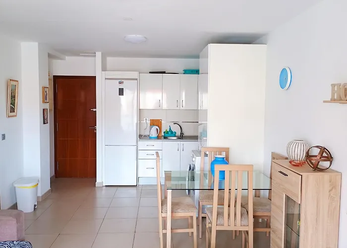 Apartment Alcavista - Garage, Ac, 350m To Ocean, Tv Channels, Sunsets And La Gomera View From Balcony *