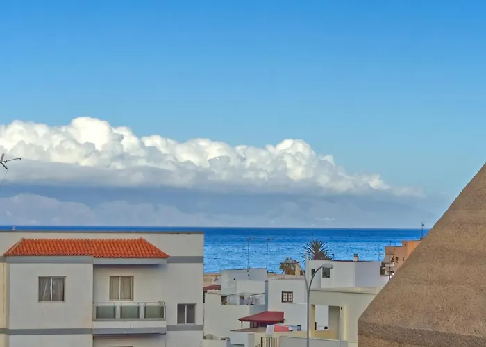 Alcavista - Garage, Ac, 350m To Ocean, Tv Channels, Sunsets And La Gomera View From Balcony * Alcalá la Real