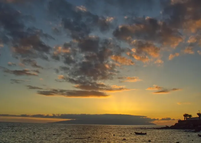 Alcavista - Garage, Ac, 350m To Ocean, Tv Channels, Sunsets And La Gomera View From Balcony Appartement Alcalá la Real