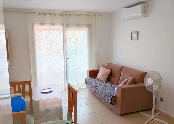 Alcavista - Garage, Ac, 350m To Ocean, Tv Channels, Sunsets And La Gomera View From Balcony Alcalá la Real