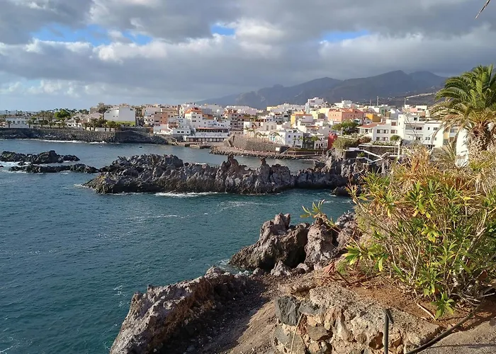 Appartement Alcavista - Garage, Ac, 350m To Ocean, Tv Channels, Sunsets And La Gomera View From Balcony Alcalá la Real